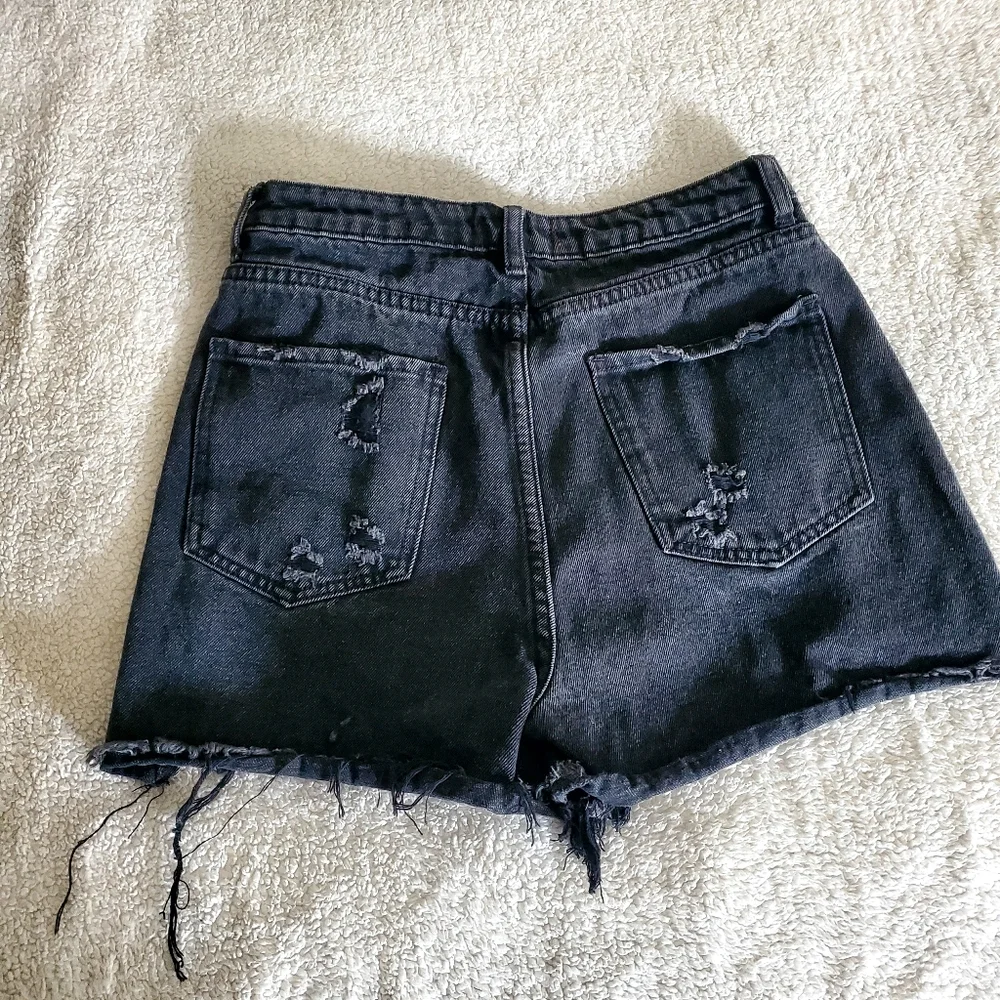Sinature8 Black Jean Shorts Size M‎ Distressed Trashed Beachy Casual Streetwear